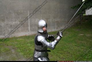 Teon middleage-knight2-sword-poses