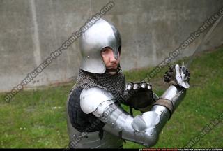 Teon middleage-knight2-sword-poses