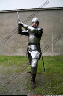 2011 02 MIDDLEAGE KNIGHT2 SWORD POSES 03