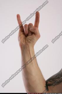 DAREON HAND MALE POSES2