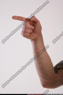 2011 03 DAREON HAND MALE POSES2 03