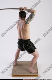 2011 03 DAREON DEFEND POSE KATANA 04 A