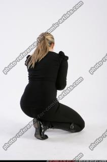 2011 03 BETHANY ROBERTS KNEELING MAGIC TRICK 05