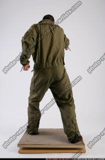 2011 03 SOLDIER2 KNIFE FRONT ATTACK 04 C