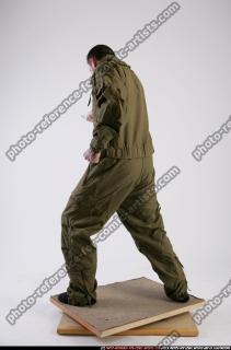 2011 03 SOLDIER2 KNIFE FRONT ATTACK 03 C