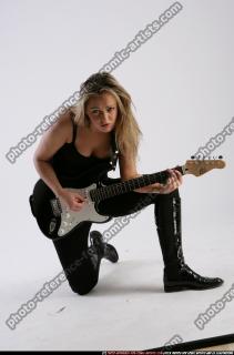 Bethany_Roberts-playing-guitar