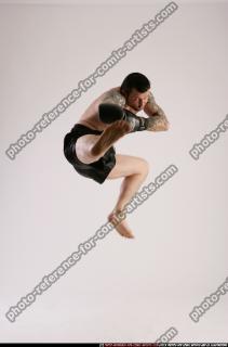 DAREON-JUMP-KICK
