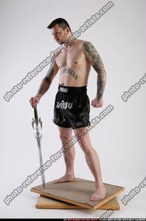 2011 03 DAREON STANDING SWORD BRAVE 01 C