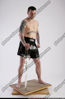 DAREON-STANDING-SWORD-BRAVE