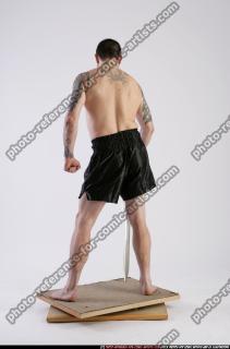 DAREON-STANDING-SWORD-BRAVE
