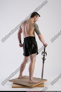 DAREON-STANDING-SWORD-BRAVE