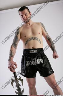 DAREON-STANDING-SWORD-BRAVE