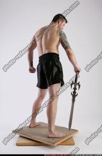 DAREON-STANDING-SWORD-BRAVE