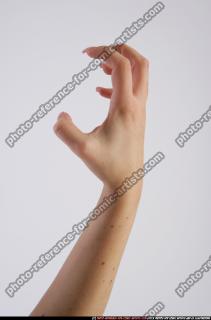 2011 04 HAND FEMALE POSES2 07