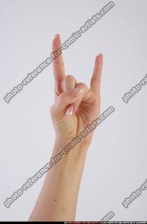 2011 04 HAND FEMALE POSES2 12
