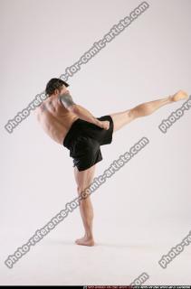 DAREON-HIGH-KICK1