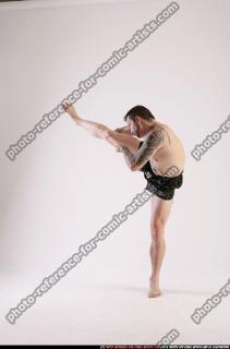 DAREON-HIGH-KICK2