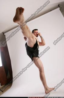 DAREON-HIGH-KICK2