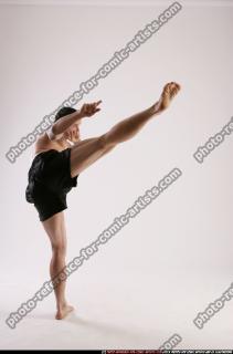 DAREON-HIGH-KICK2