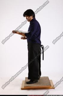 liam-waiter-dishes