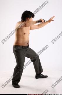 2011 05 LIAM DEFEND POSE KATANA 00