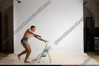 2011 07 LENNY SMAX JUMP OVER 05