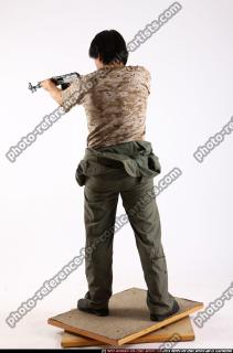2011 09 LIAM SOLDIER AIMING AK 1 03 B