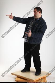 SLAVOJ POINTING1