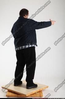 2012 01 SLAVOJ POINTING1 04