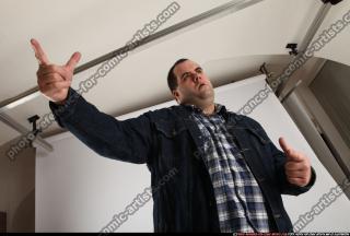SLAVOJ POINTING1