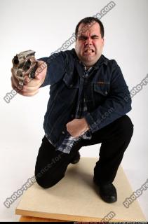 2012 01 SLAVOJ KNEELING REVOLVER SHOOTING 09