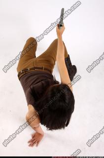 2012 02 NAOMI PISTOL POSE1 12