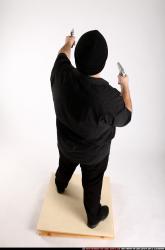 SLAVOJ_SLAVOJ MOBSTER-DUAL-GUNS-POSE2