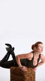 nadiya-fitness-stretch-pose-box