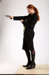 nadiya-revolver-pose1