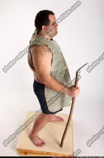 2012 05 SLAVOJ GUARDING SPEAR 02 A