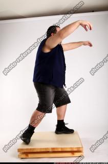 2012 12 SLAVOJ ZOMBIE POSE2 02 C