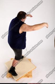 2012 12 SLAVOJ ZOMBIE POSE2 03 A