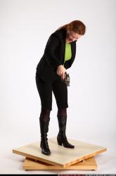 nadiya-threatening-revolver