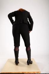 nadiya-threatening-revolver