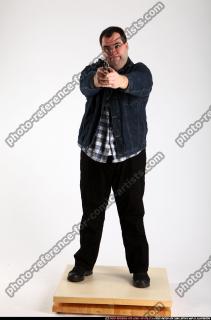 2013 01 SLAVOJ REVOLVER AIMING 00 B