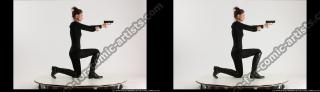 2013 06 3D STEREOSCOPIC INNA KNEELING AIMING PISTOL 06
