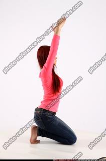 2013 06 NINA YOGA POSE1 02