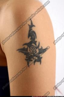 2013 08 NINA TATTOO 00