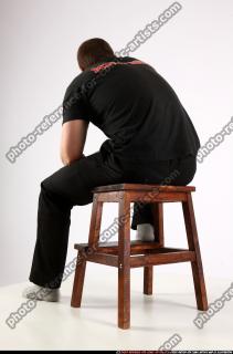 2013 09 ALEX SITTING PISTOL POSE1 05 C