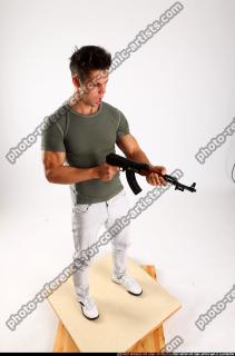 2014 01 ROLAND AK47 POSE1 07 A