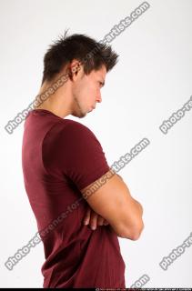 2014 01 ROLAND BODYGUARD POSE 06