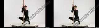 2014 01 3D STEREOSCOPIC INNA KNEELING POLE POSE 07