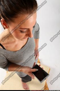 2014 02 PEGGY SMARTPHONE POSES 05