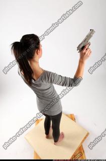 2014 03 PEGGY DOUBLE GUNS POSE2 05 A